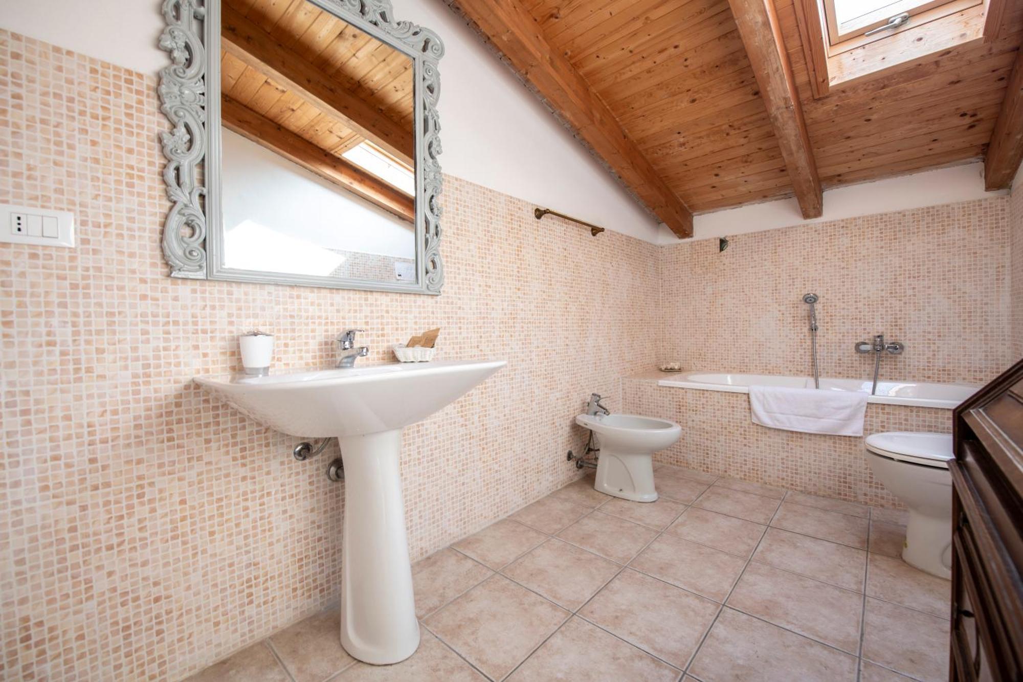 211 - Appartamento Acacia, Terrazza Giardino E Piscina Carro Exteriör bild